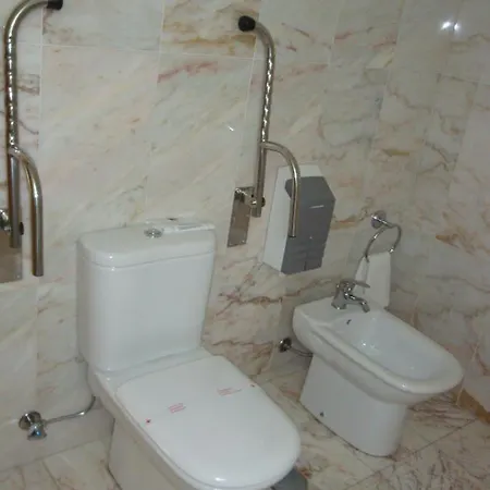 Отель D. Ines De Castro 3*